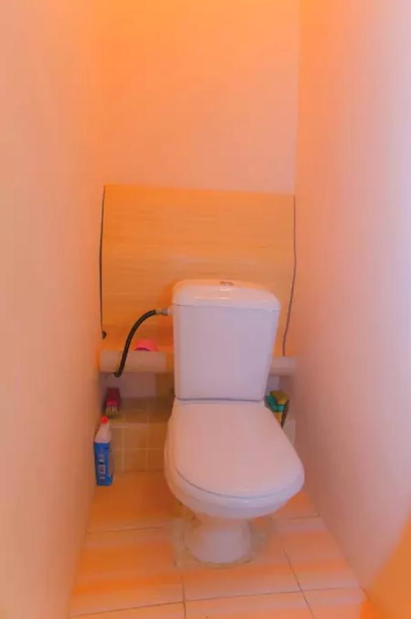 Guest House Otradny For 3 Rooms Kiev Ngoại thất bức ảnh